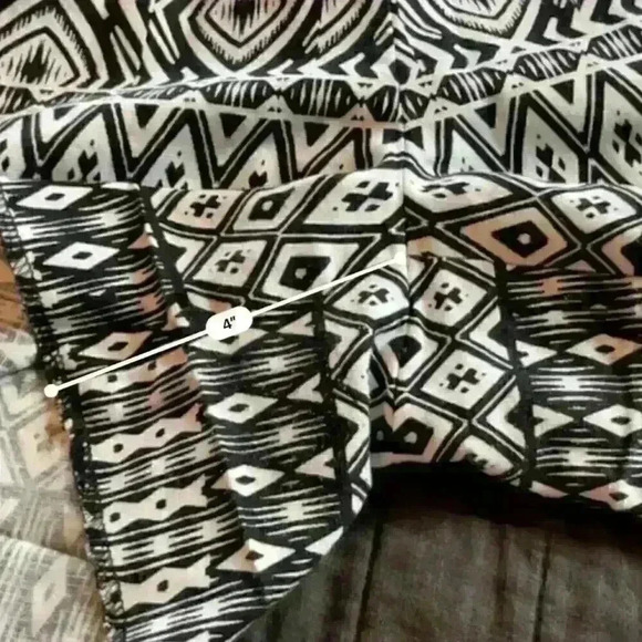 J.Crew Black/White Aztec Print Linen Blend Pull On Shorts Size 4 - Picture 6 of 6